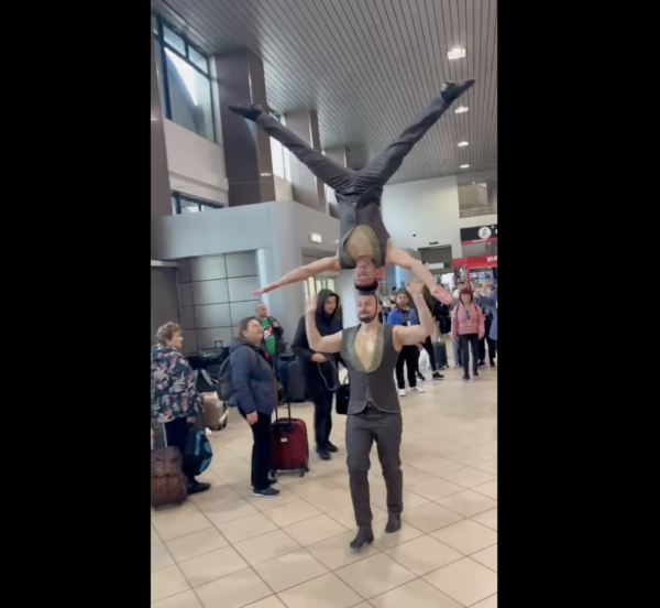 Spectacol de circ la Aeroportul Otopeni