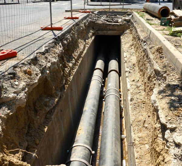 TERMOFICARE | Un nou tronson de conductă de termoficare a fost modernizat, în zona Bucur Obor. FOTO: Arhiva