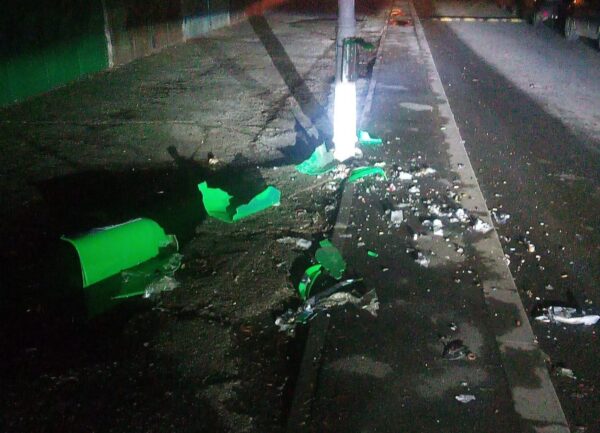 Coşuri stradale „explodate” cu petarde. FOTO: FB / Primăria Sectorului 6