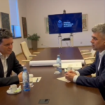 Premierul promite discuții în Guvern despre construcțiile ilegale din Capitală. Foto: Captură de ecran/ Youtube/ Guvernul României