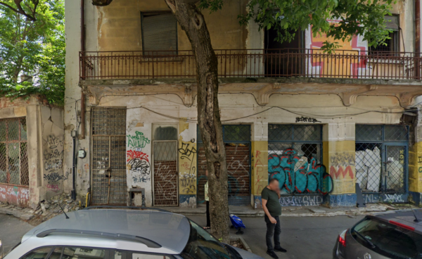 Impozitul clădirilor degradate, majorat cu până la 500%. Foto: Google Maps