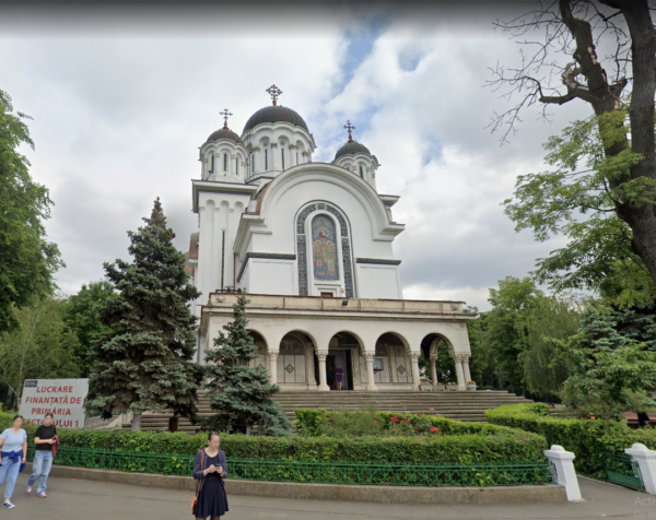 Peste 26 milioane lei au dat primăriile către biserici