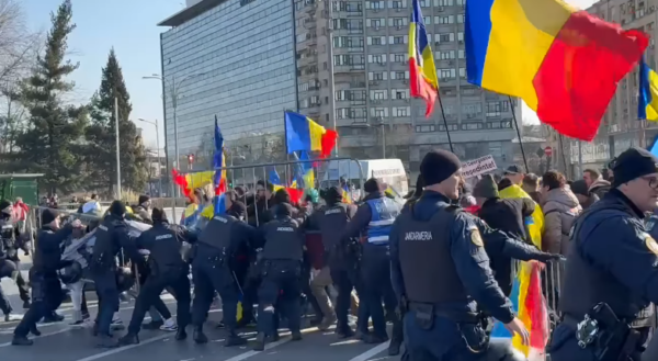 Alte două dosare penale pentru protestatarii violenți. Amenzi de 26.000 de lei