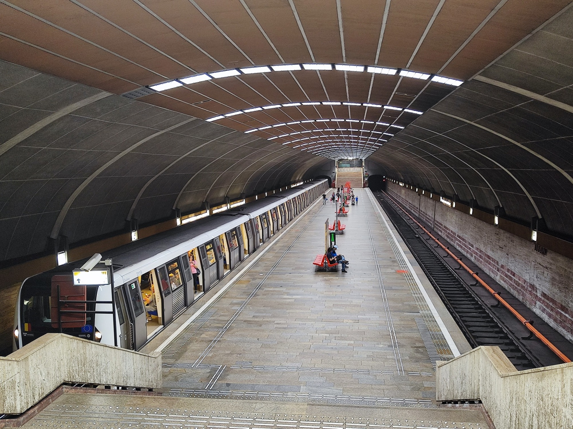 Metrorex a emis o cartelă magnetică de colecție, la aniversarea a 45 de ani