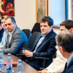 Nicuşor Dan, întâlnire cu Răzvan Burleanu şi reprezentanţii principalelor cluburi din Bucureşti. foto: FB / Nicusor Dan