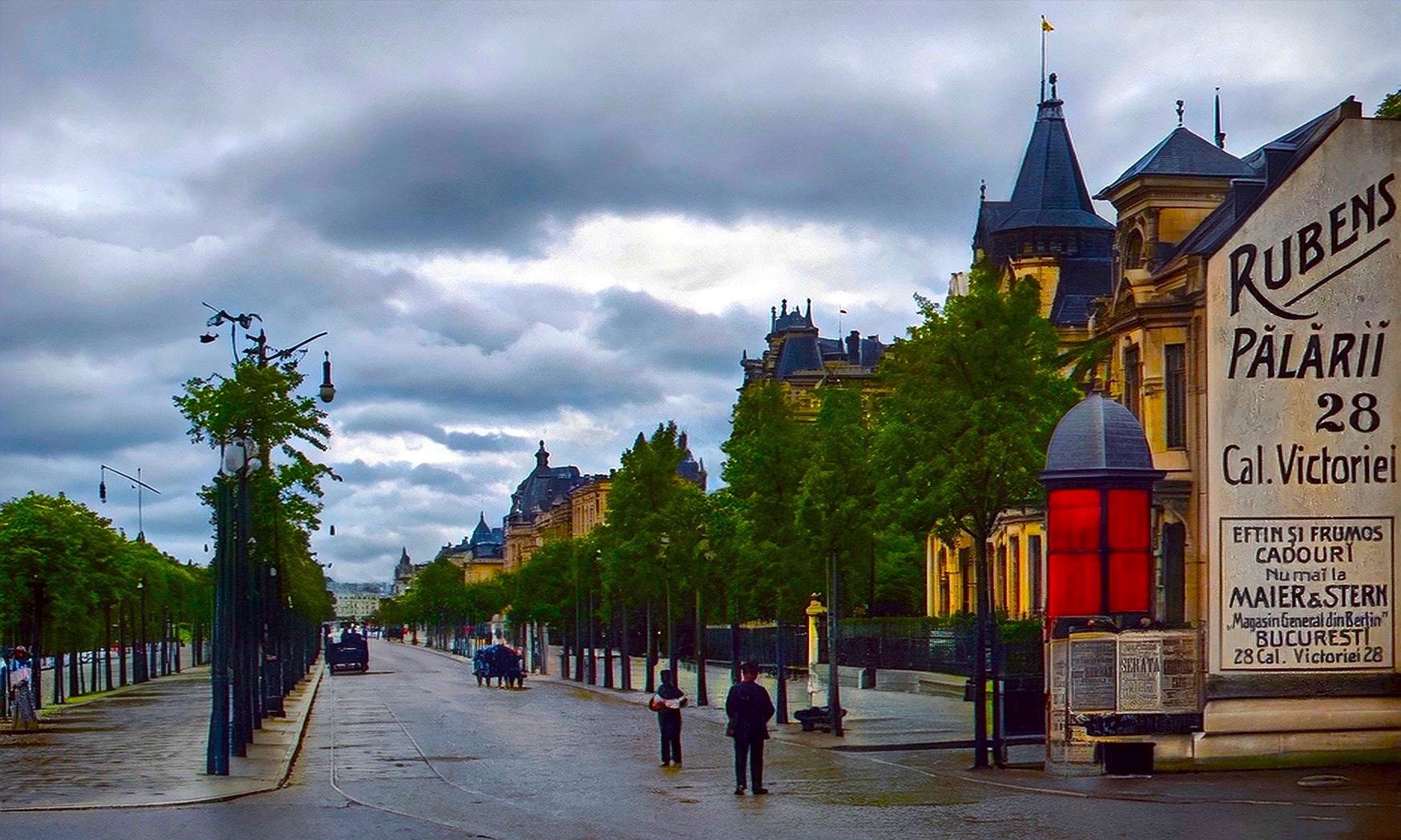 „Magazinul de moda din centrul orașului are pălării superbe”