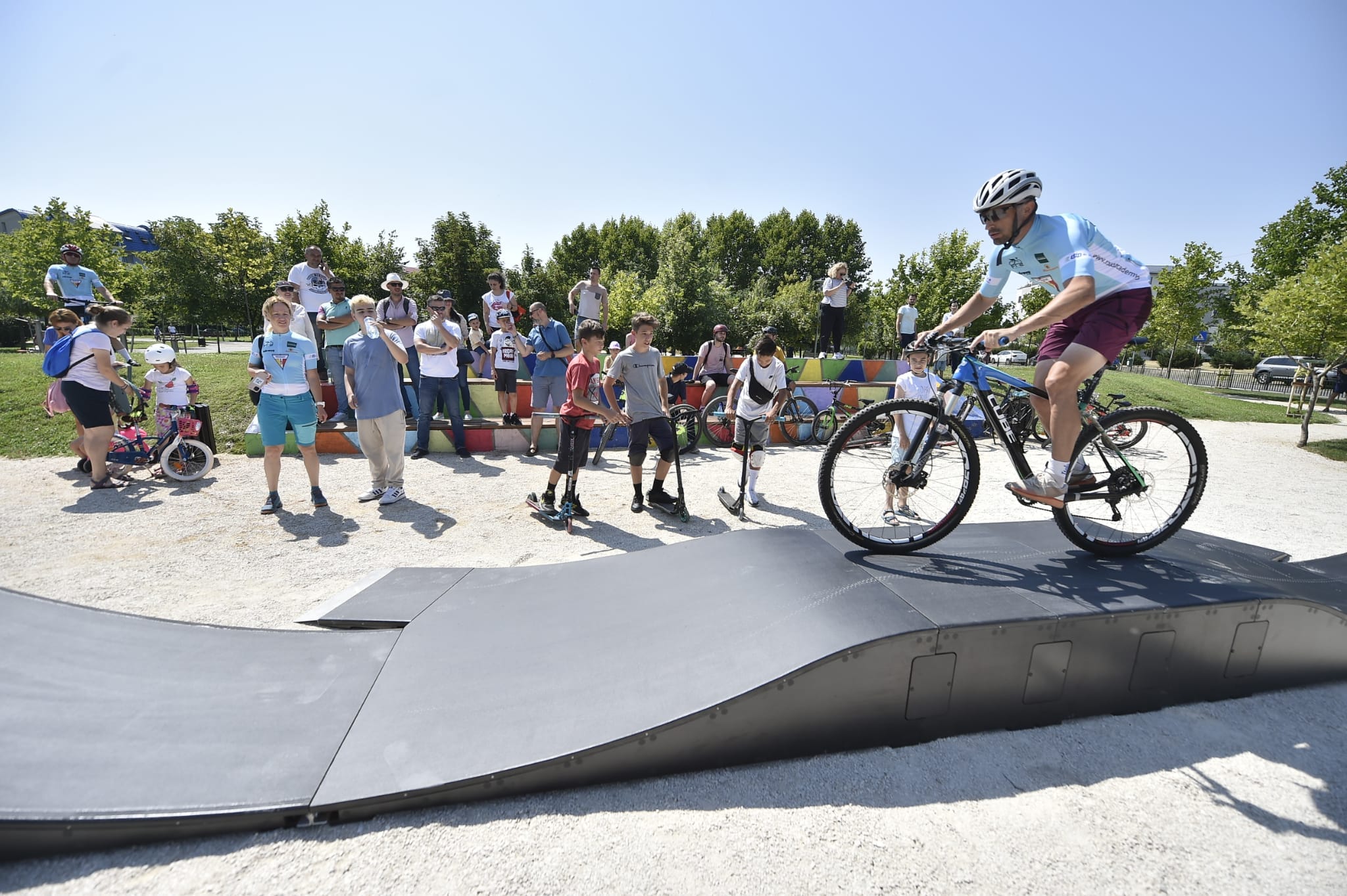 Parc și loc de joacă „free run“ pentru adolescenți în Parcul Regele Mihai I