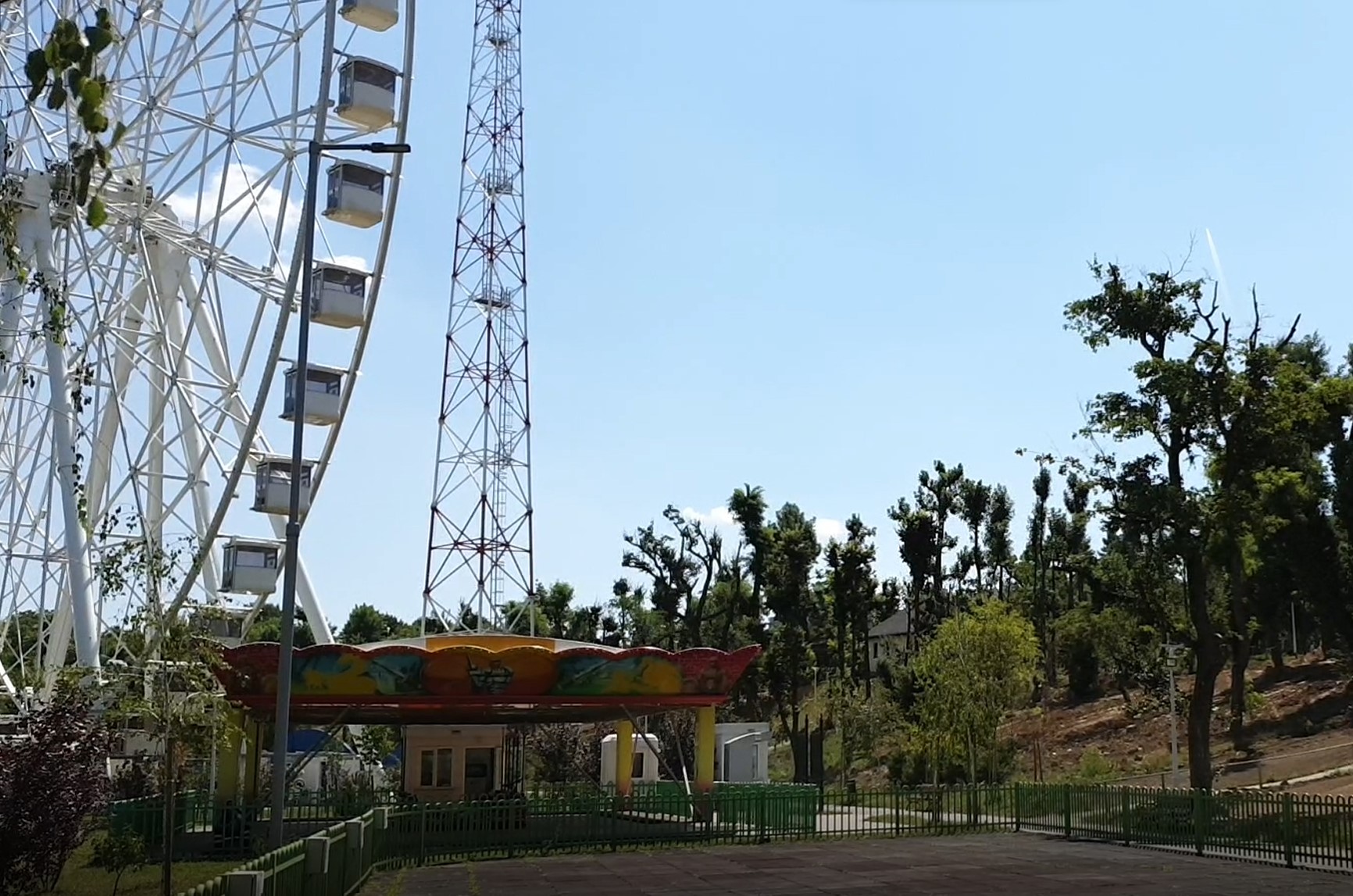 Roata din Parcul Tei şi celelalte instalaţii, „privatizate”, după gaura de 800.000 de euro din 2022