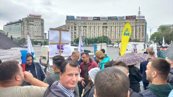 Pichet la Ministerul de Finanțe