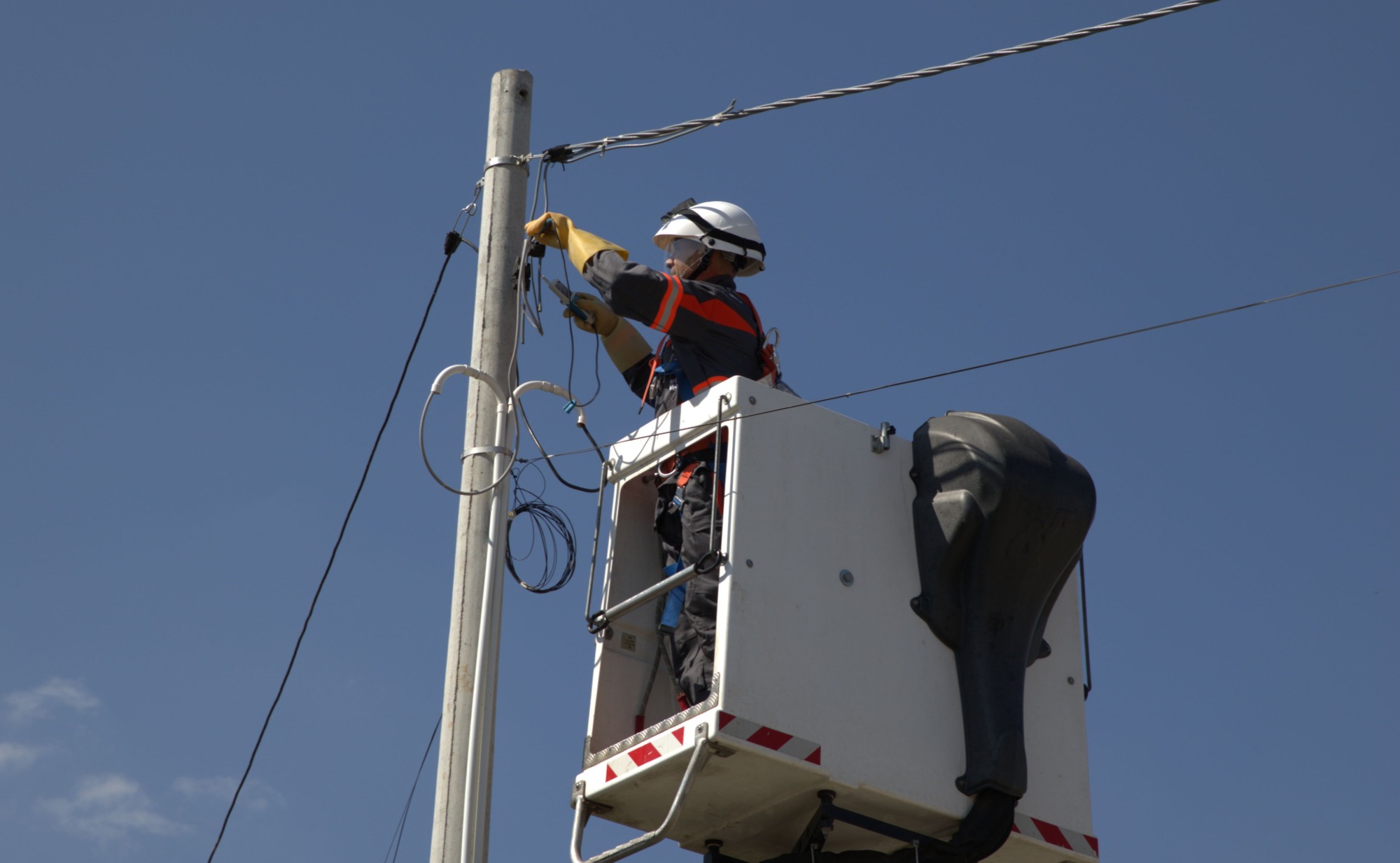 Se întrerupe curentul electric în București, Giurgiu și Ilfov. Rețele Electrice Muntenia anunță care sunt zonele afectate