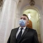 Ce venituri are Nelu Tătaru, acuzat de luare de mită. Fostul ministru deține un apartament în București. Foto din timpul pandemiei