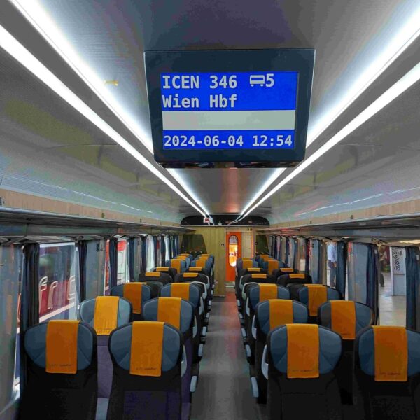 Intrarea în Schengen pentru trenurile care pleacă din București spre Budapesta și Viena întârzie un an. Foto: Club feroviar