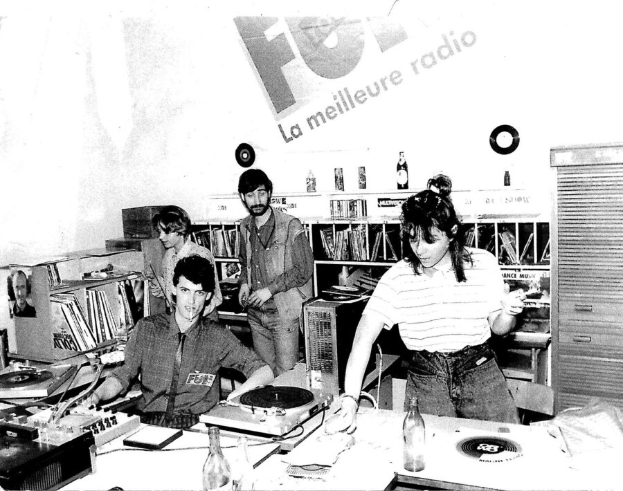 35 de ani de la emisia primului post independent de radio din România